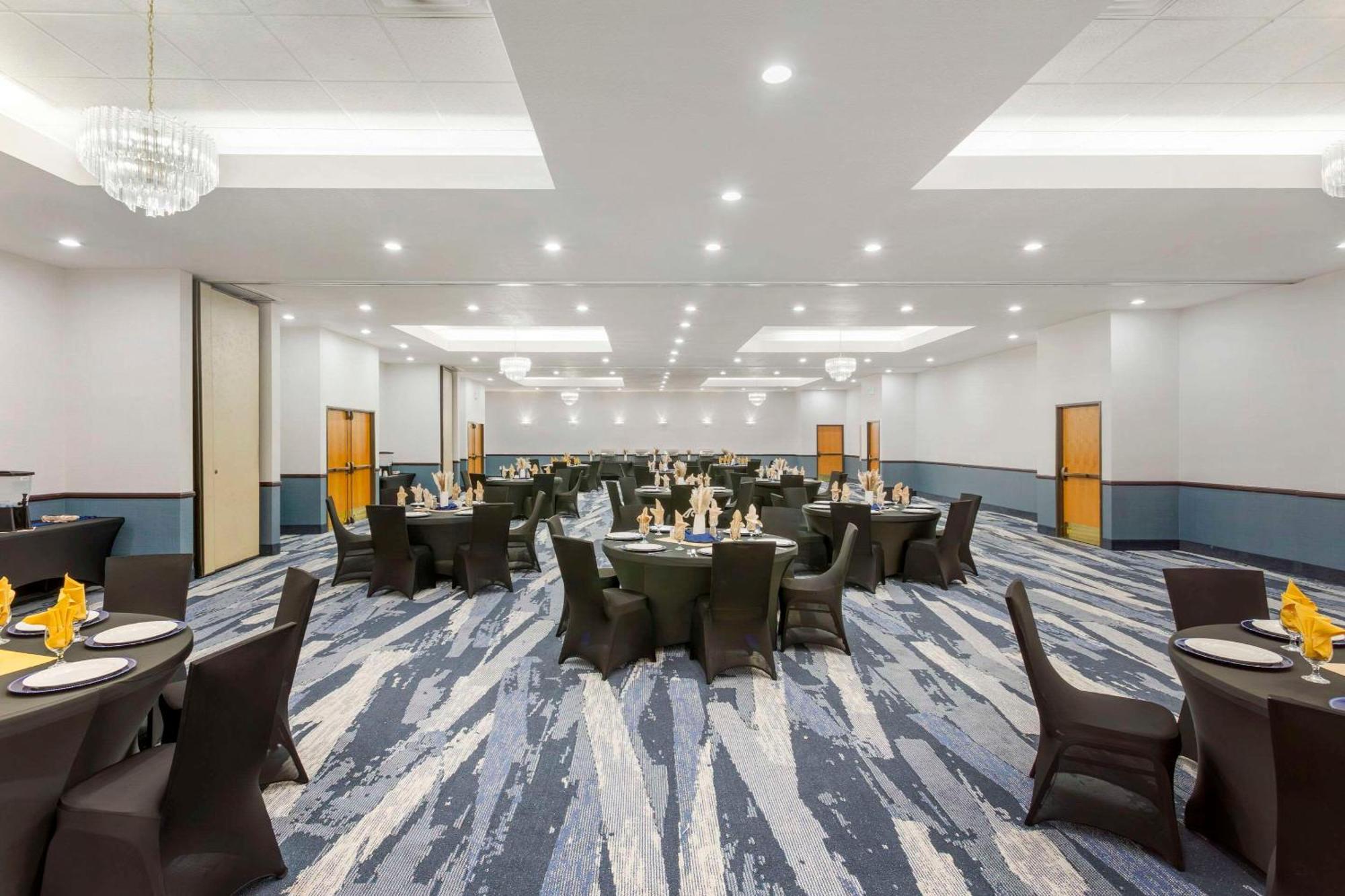 Comfort Suites Ogden Conference Center Luaran gambar